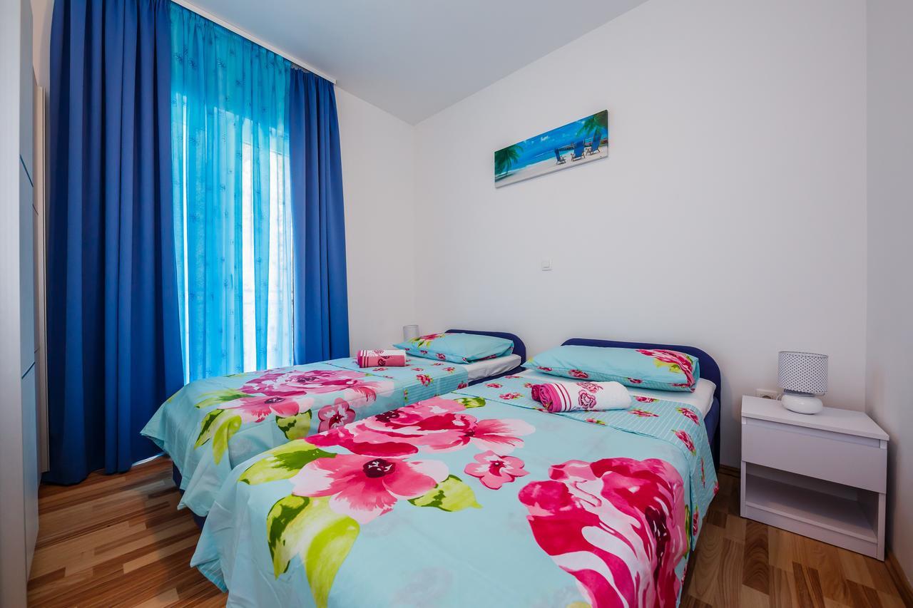 Villa Nora Trogir Exterior photo